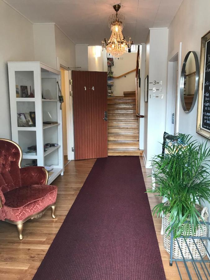 Jaernvaegshotellet B&B Skara község Kültér fotó