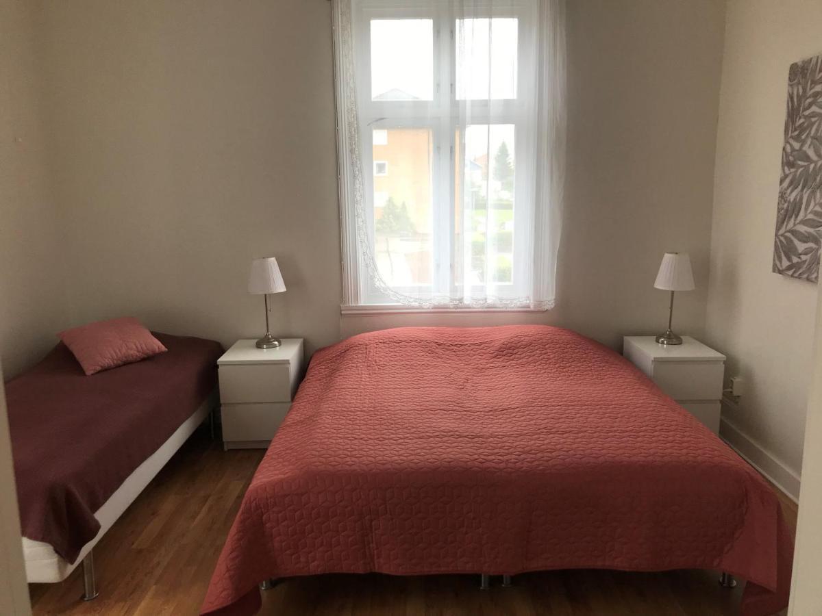 Jaernvaegshotellet B&B Skara község Kültér fotó