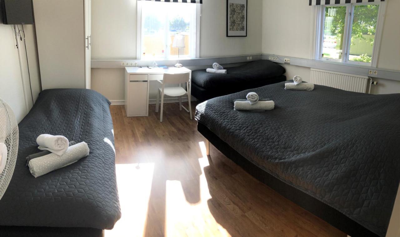 Jaernvaegshotellet B&B Skara község Kültér fotó